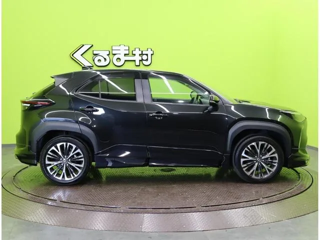 Toyota YARIS CROSS HYBRID Z 2022 — миниатюра 3