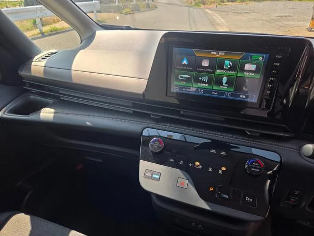 Nissan SERENA E-POWER HIGHWAY STAR V 2023 — миниатюра 4