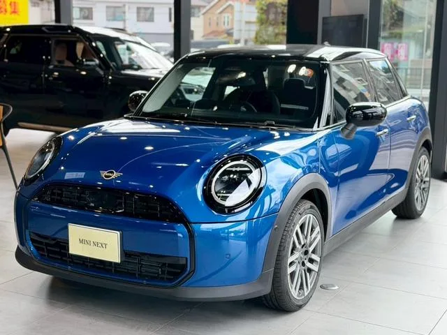 MINI MINI COOPER C CLASSIC TRIM 2025 — фото 1, купить с доставкой в Москву