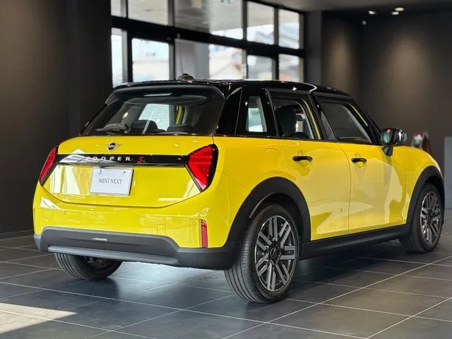 MINI MINI COOPER S CLASSIC TRIM 2024 — миниатюра 2