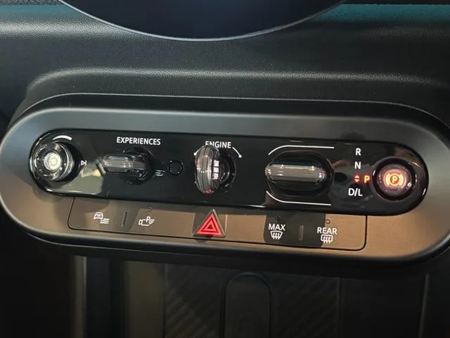MINI MINI COOPER C CLASSIC TRIM 2024 — миниатюра 4