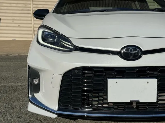 Toyota AQUA GR SPORT 2023 — миниатюра 2