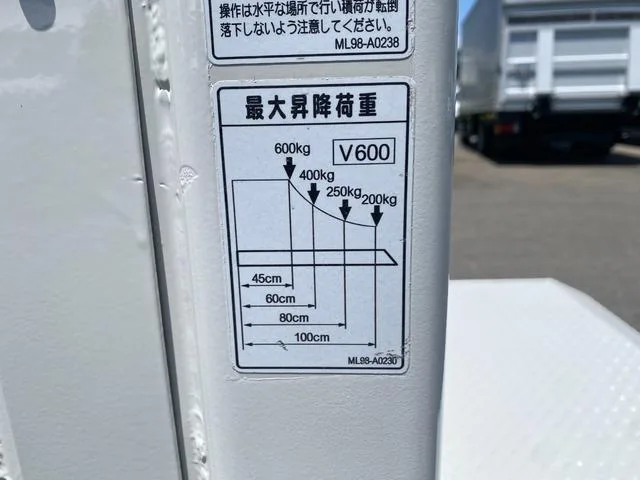 Hino DUTRO 2023 — миниатюра 3