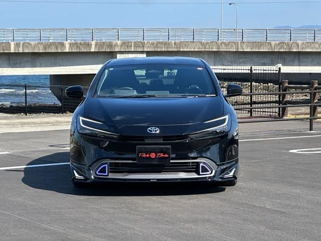 Toyota Prius U 2023 — миниатюра 4