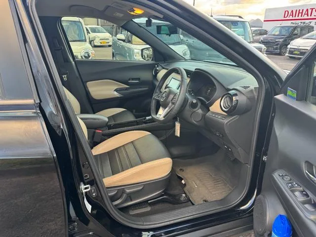 Nissan KICKS X TWO TONE INTERIOR EDITION 2023 — миниатюра 4