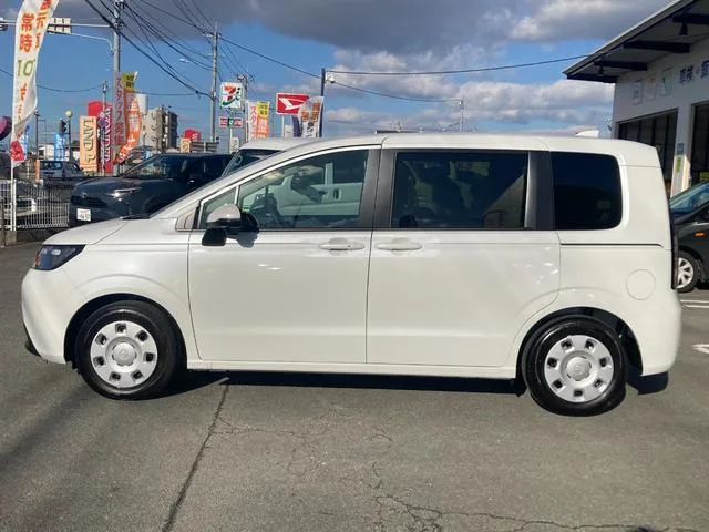 Honda FREED E:HEV AIR 2024 — миниатюра 2