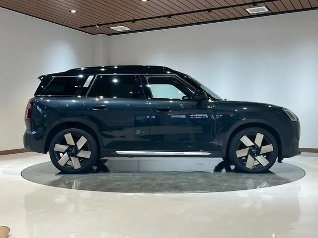 MINI MINI COUNTRYMAN D CLASSIC TRIM 2024 — миниатюра 3
