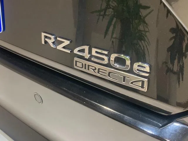 Lexus RZ RZ450E VERSION L 2023 — миниатюра 3