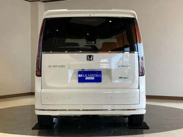 Honda STEPWAGON E:HEV SPADA 2026 — миниатюра 4