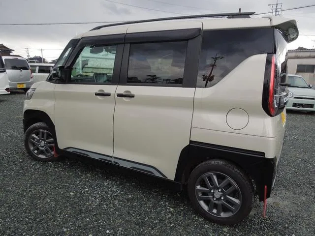 Mitsubishi DELICA MINI T PREMIUM 2023 — миниатюра 3
