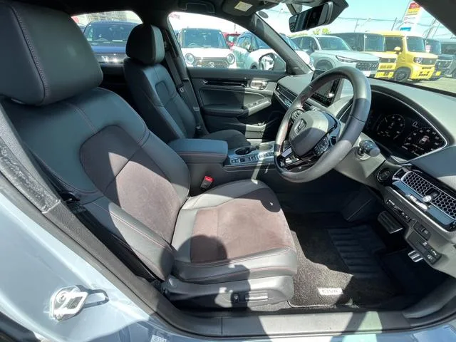 Honda CIVIC E:HEV 2023 — миниатюра 3