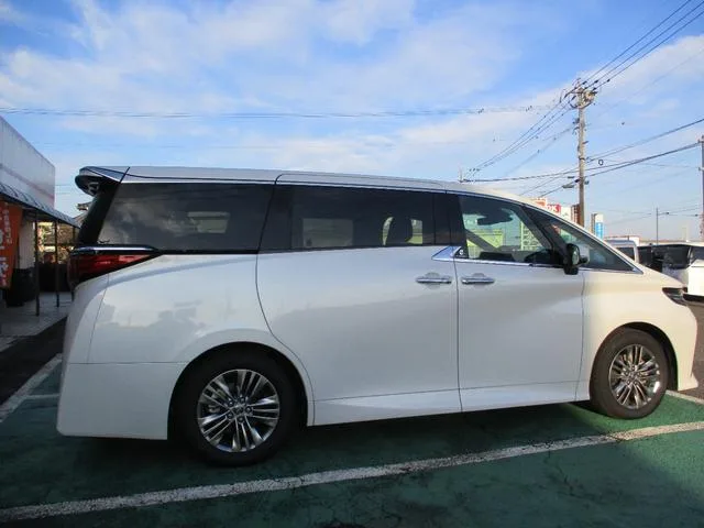 Toyota ALPHARD HYBRID Z 2025 — миниатюра 3