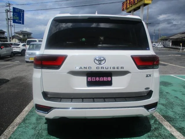 Toyota LAND CRUISER ZX 2024 — миниатюра 2