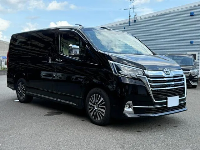Toyota GRANACE PREMIUM 2023 — миниатюра 3