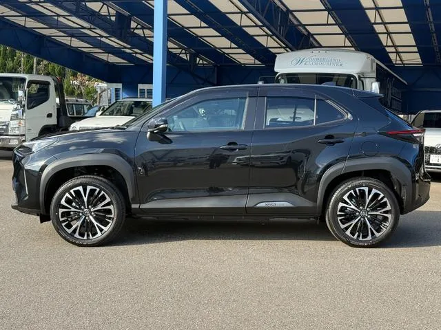 Toyota YARIS CROSS HYBRID Z 2025 — миниатюра 2