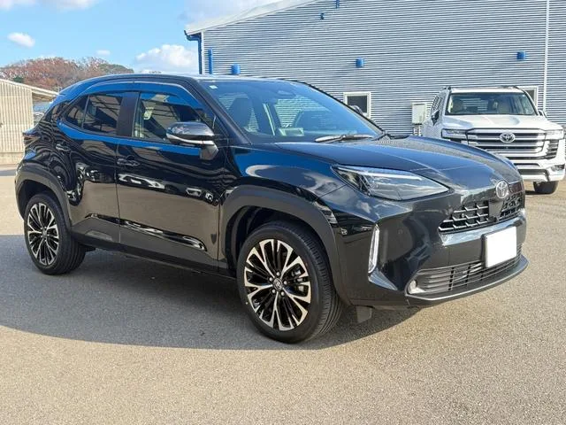 Toyota YARIS CROSS HYBRID Z 2025 — миниатюра 3