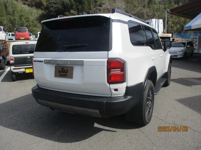 Toyota LAND CRUISER 250 VX 2024 — миниатюра 3