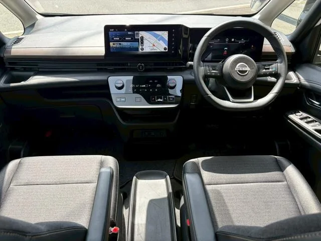Nissan SERENA E-POWER HIGHWAY STAR V 2024 — миниатюра 3
