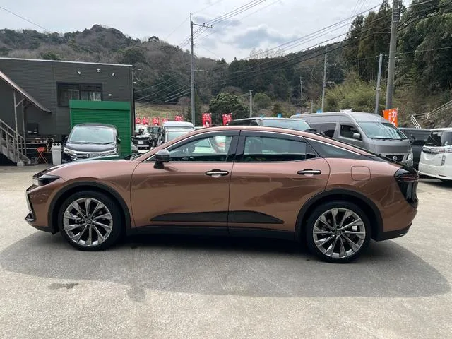 Toyota CROWN CROSSOVER G ADVANCED LEATHER PACKAGE 2023 — миниатюра 3