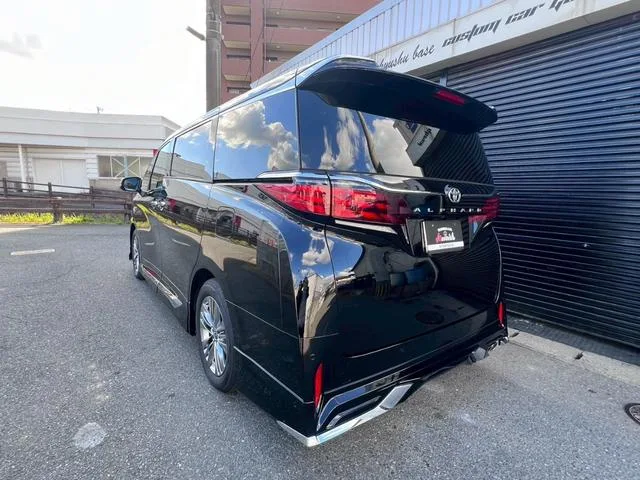 Toyota ALPHARD Z 2025 — миниатюра 3