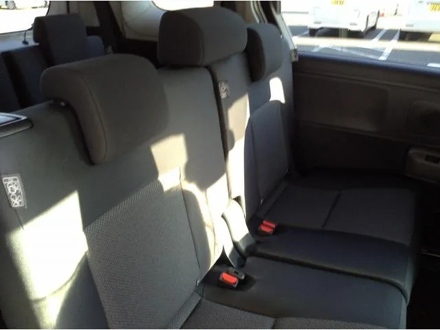 Toyota SIENTA HYBRID X 2025 — миниатюра 5