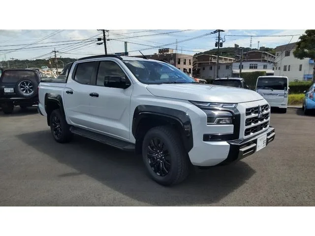 Mitsubishi TRITON 2024 — фото 1, купить с доставкой в Москву
