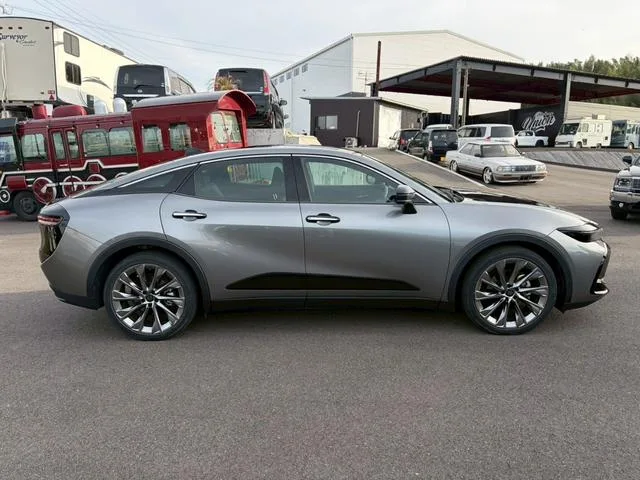 Toyota CROWN CROSSOVER G ADVANCED LEATHER PACKAGE 2023 — миниатюра 3