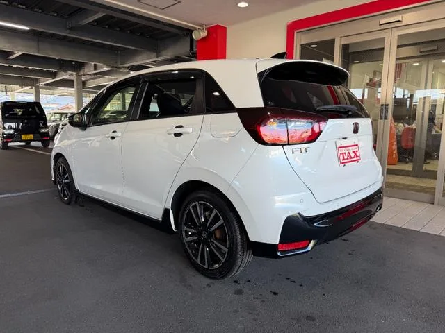 Honda FIT E:HEV RS 2022 — миниатюра 2