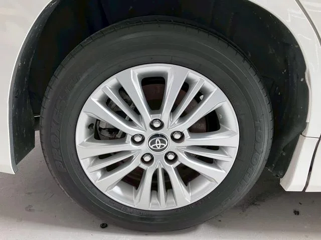 Toyota NOAH 2022 — миниатюра 3