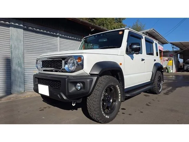 Suzuki JIMNY NOMADE FC 2025 — фото 1, купить с доставкой в Москву