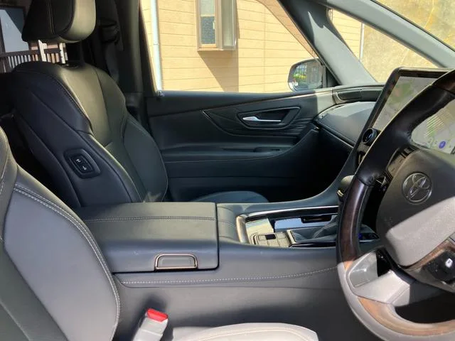 Toyota ALPHARD HYBRID Z 2024 — миниатюра 5