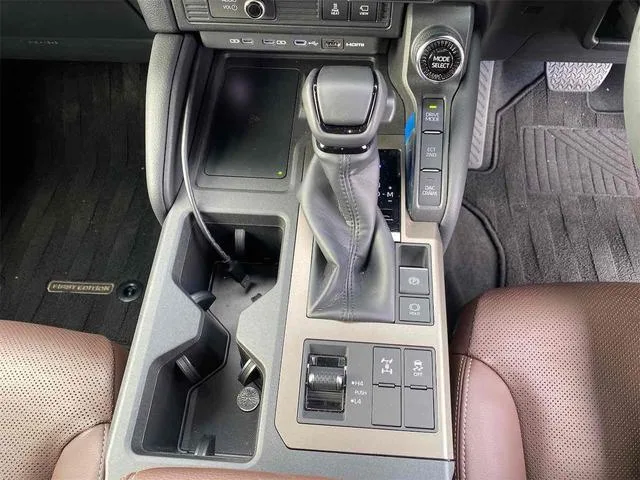 Toyota LAND CRUISER 250 VX FIRST EDITION 2024 — миниатюра 3