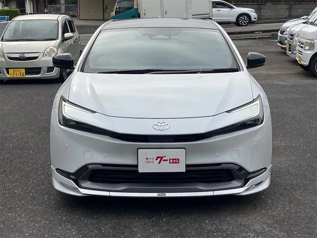 Toyota Prius Z 2023 — миниатюра 4