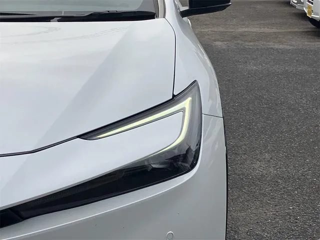 Toyota Prius Z 2023 — миниатюра 5