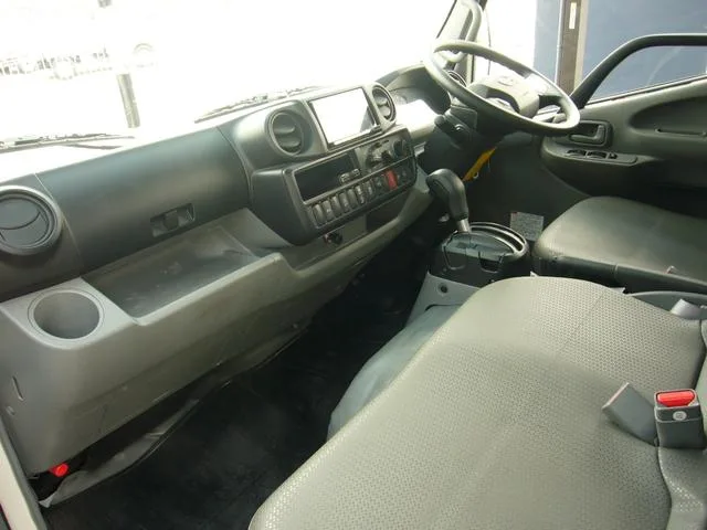 Hino DUTRO ALL LOW FLOOR 2024 — миниатюра 2