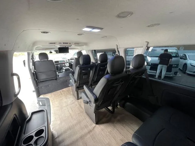 Toyota HIACE WAGON GL 2022 — миниатюра 3