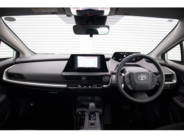 Toyota Prius X 2024 — миниатюра 2
