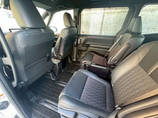 Toyota NOAH S-Z 2024 — миниатюра 3