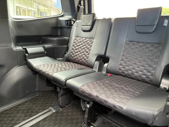 Toyota VOXY HYBRID S-Z 2023 — миниатюра 3