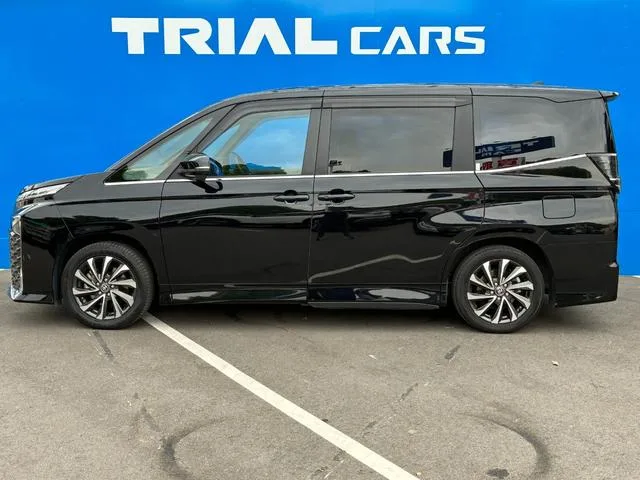 Toyota VOXY HYBRID S-Z 2023 — миниатюра 4