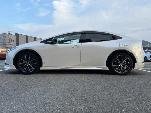 Toyota PRIUS Z 2025 — миниатюра 3