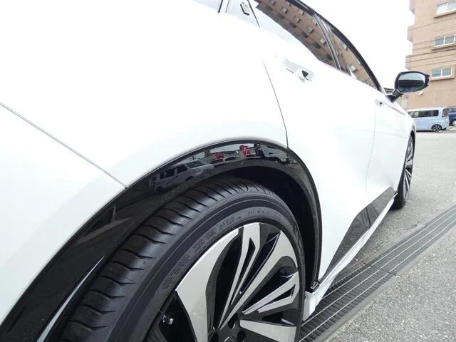 Toyota CROWN SPORT Z THE 70TH 2025 — миниатюра 5