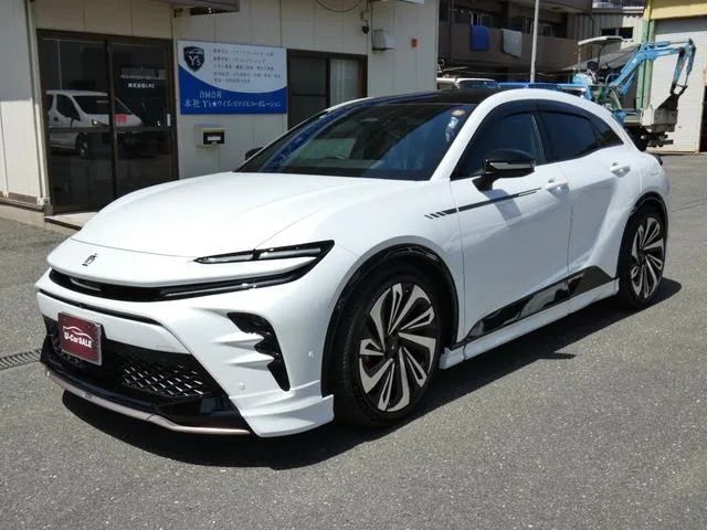 Toyota CROWN SPORT Z THE 70TH 2025 — фото 1, купить с доставкой в Москву