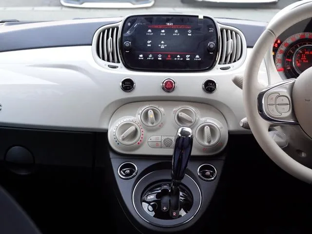 Fiat 500C TWIN AIR DOLCEVITA 2023 — миниатюра 5