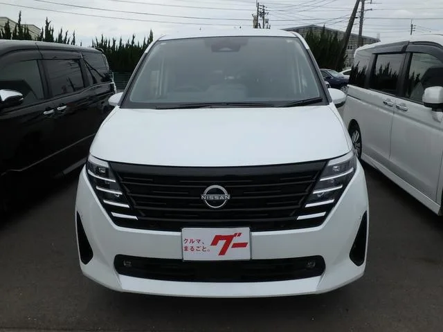 Nissan SERENA X 2025 — миниатюра 2