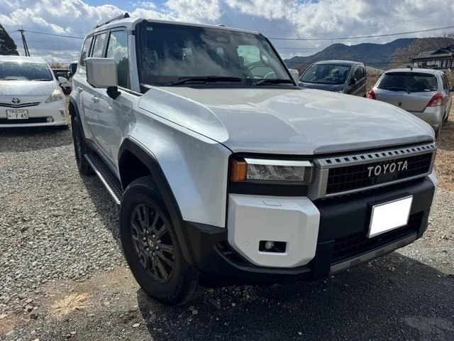 Toyota LAND CRUISER 250 2024 — фото 1, купить с доставкой в Москву