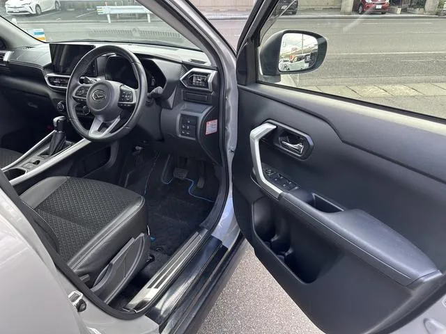 Daihatsu ROCKY PREMIUM G HEV 2022 — миниатюра 3