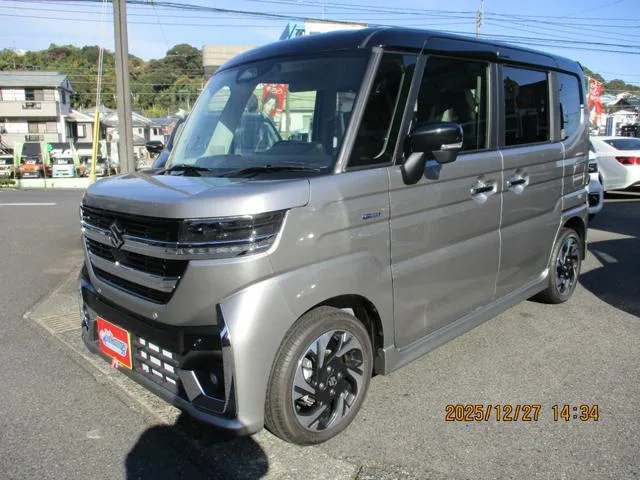 Suzuki SPACIA CUSTOM 2024 — фото 1, купить с доставкой в Москву