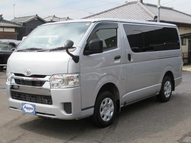 Toyota HIACE VAN LONG JUSTLOW DX GL PACK 2023 — фото 1, купить с доставкой в Москву