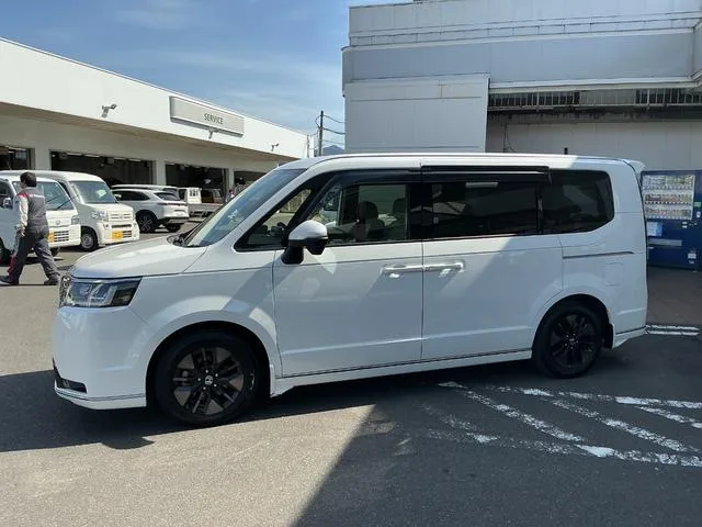 Honda STEPWAGON SPADA 2024 — миниатюра 2